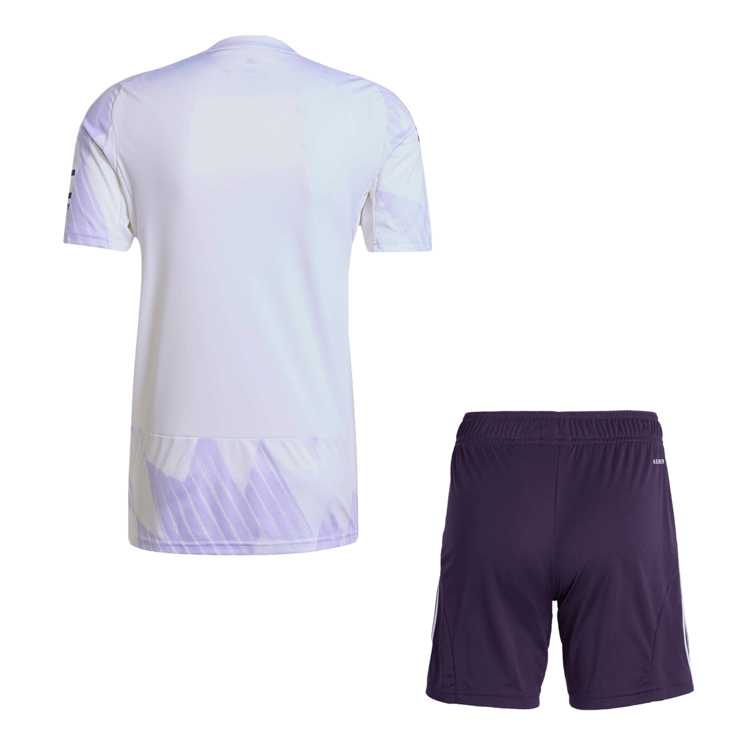 Nogometni dres Manchester Uniteda za goste (dres + kratke hlače) 2025/26 bel