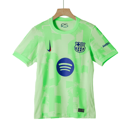 Gostujoči komplet Barcelone (majica + kratke hlače) 2024/25 - (logotip Spotify brez besedila)